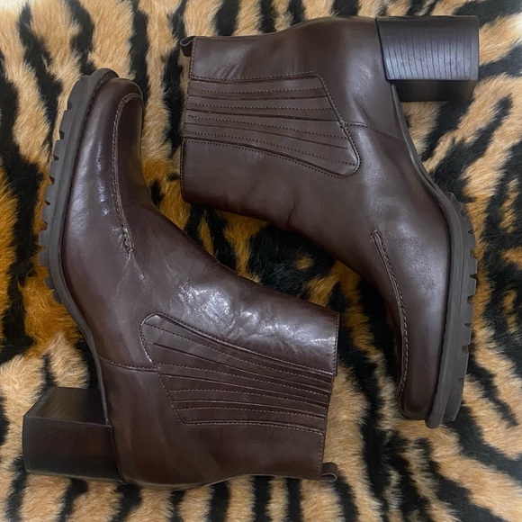 Brown Leather Stacked Heel Gianni Bini Ankle Boots Size 8 1/2 - Picture 1 of 16
